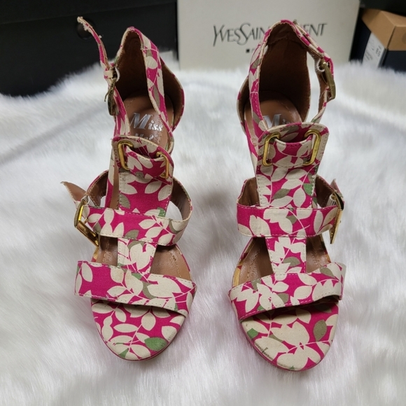 Miss Me? Floral Platform Stilettos - Picture 3 of 16